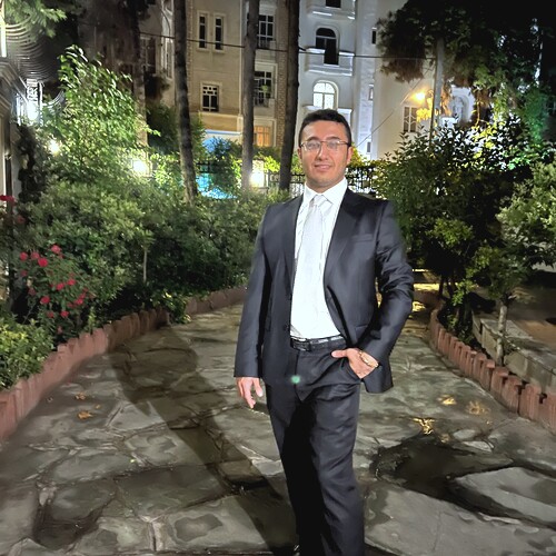 دکتر احسان صادقی