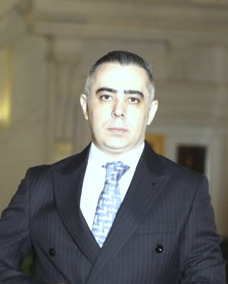 دکتر افشین فیاض