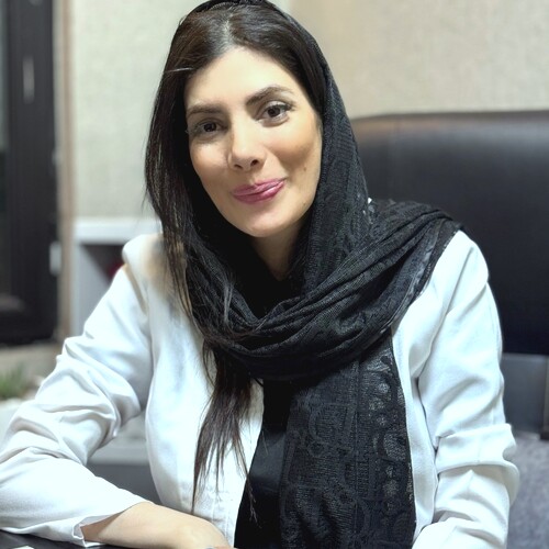 احیا خان احمدی