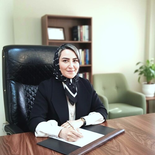 زینب غفاری