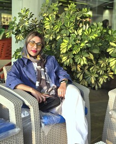 مهناز اکبری