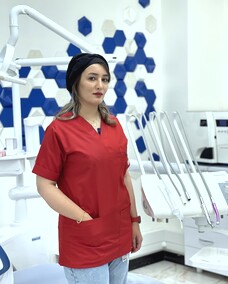 دکتر نیلوفر حقیقی عنایت
