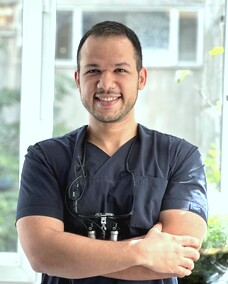 دکتر نوید یوسفی