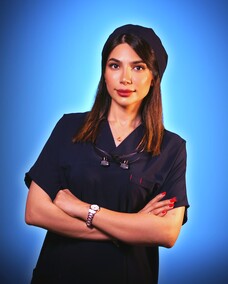 دکتر مریم گلزاری