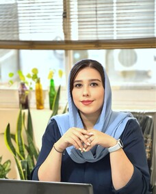 نیلوفر حاج فرج اله دباغ