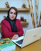  آذر عزتی