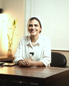 دکتر بنفشه داودی