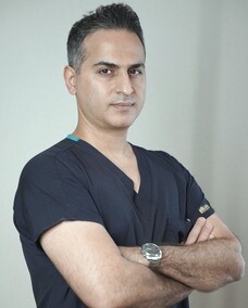 دکتر امین استوار شیرازی