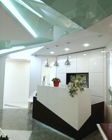 دکتر یاشار معزز