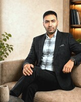 مجتبی تنهائی