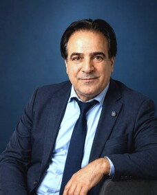 دکتر احمد طاهری