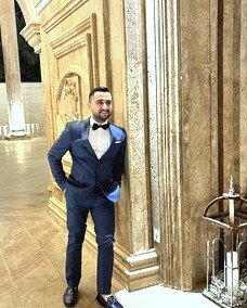 دکتر آرین ثلاثی